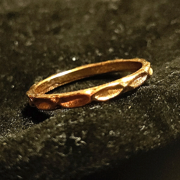 NEW Weave Gold-tone Ring - Picture 1 of 5